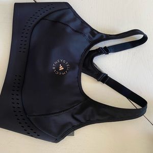 New without tags sports bra.